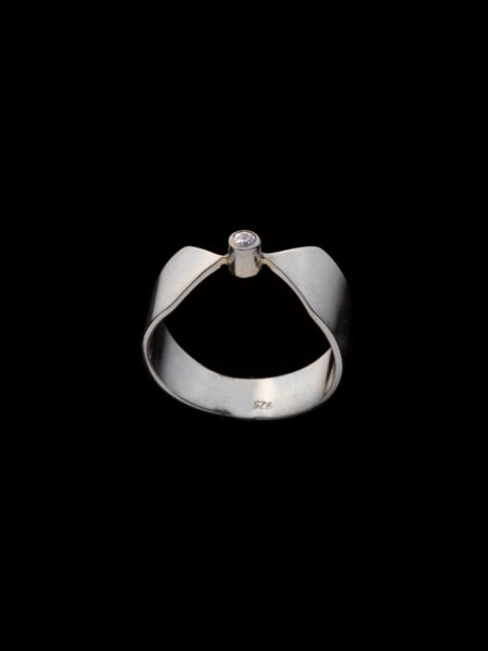 Pyramid Chevalier Ring - Image 3