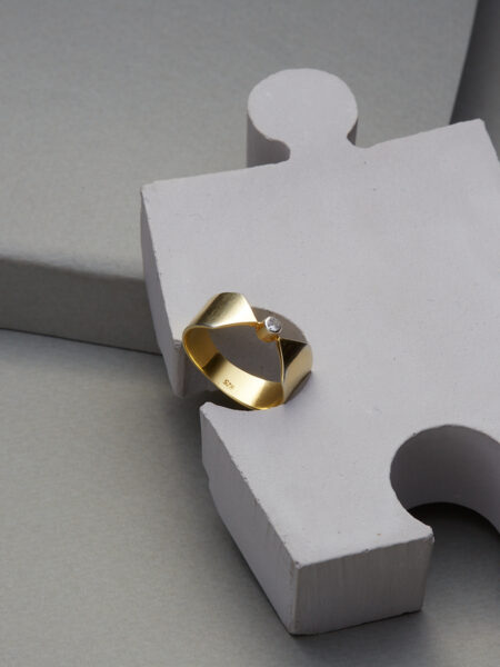 Pyramid Chevalier Ring - Image 4